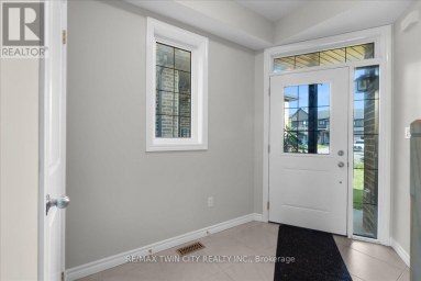 109 LINKS CRESCENT N Woodstock (Woodstock - North) Ontario photo 4