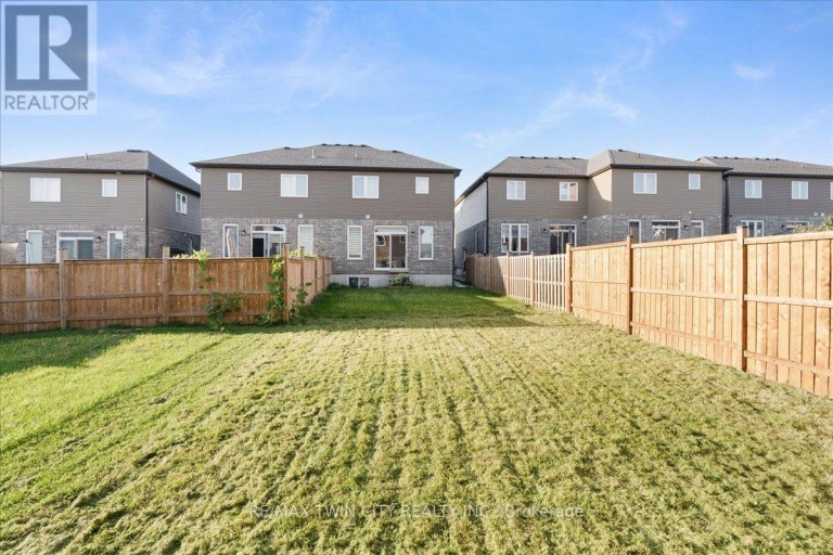109 LINKS CRESCENT N, Woodstock (Woodstock - North), Ontario, N4T0K7