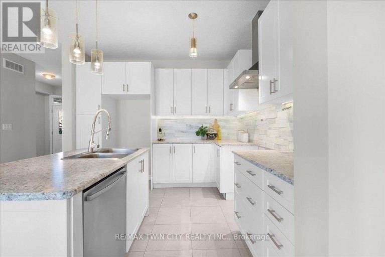 109 LINKS CRESCENT N, Woodstock (Woodstock - North), Ontario, N4T0K7