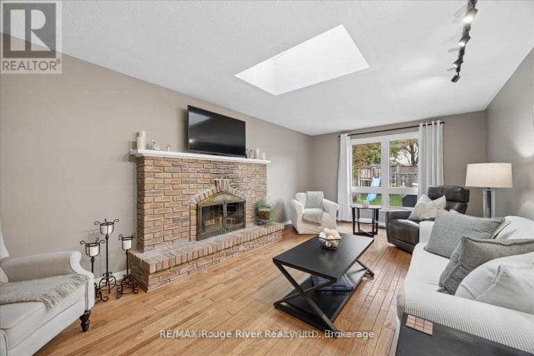 137 PRINGLE DRIVE, Whitby (Pringle Creek), Ontario, L1N6K4
