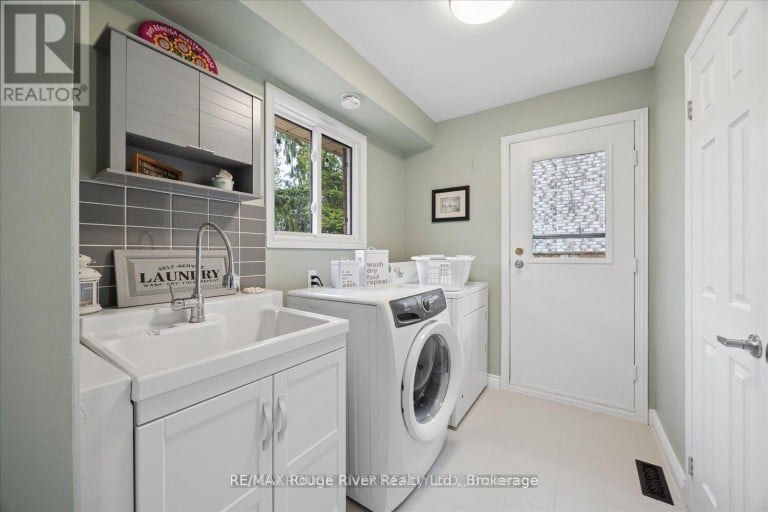 137 PRINGLE DRIVE, Whitby (Pringle Creek), Ontario, L1N6K4