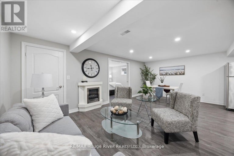 137 PRINGLE DRIVE, Whitby (Pringle Creek), Ontario, L1N6K4
