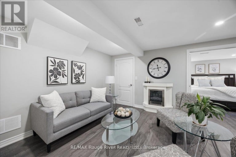 137 PRINGLE DRIVE, Whitby (Pringle Creek), Ontario, L1N6K4