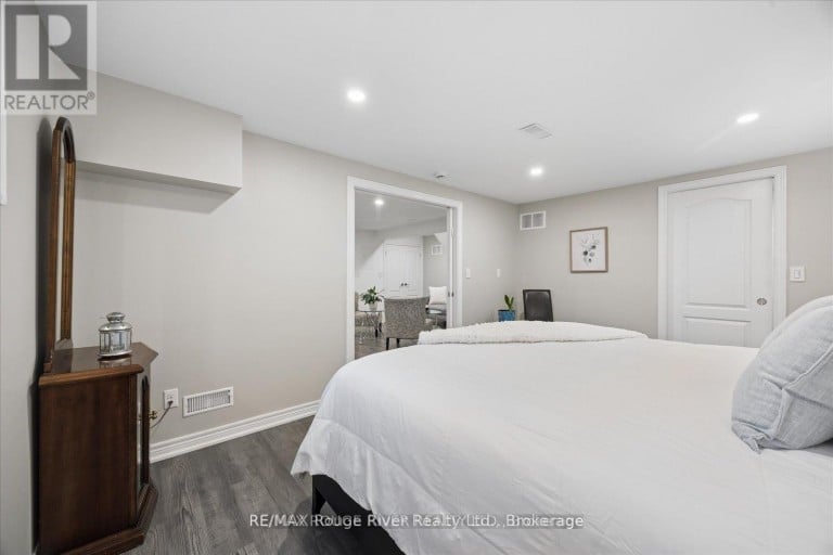 137 PRINGLE DRIVE, Whitby (Pringle Creek), Ontario, L1N6K4