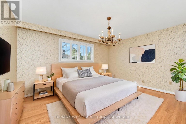 61 BICKERTON CRESCENT, Toronto (Pleasant View), Ontario, M2J3T2