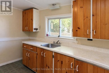 62 KING ROAD Tay (Waubaushene) Ontario photo 12
