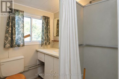 62 KING ROAD Tay (Waubaushene) Ontario photo 13