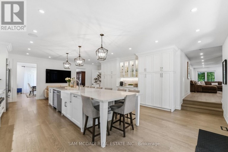 2142 OBECK CRESCENT, Mississauga (Sheridan), Ontario, L5H3L7