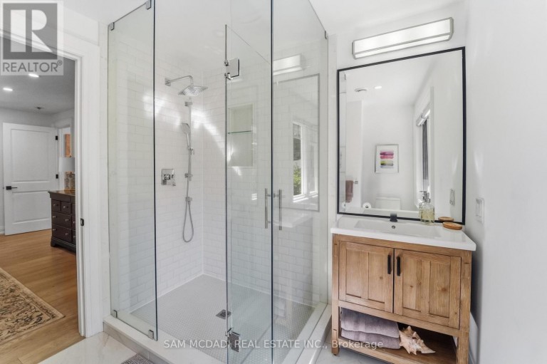 2142 OBECK CRESCENT, Mississauga (Sheridan), Ontario, L5H3L7