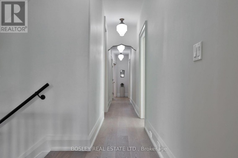 43 WHITEHALL ROAD, Toronto (Rosedale-Moore Park), Ontario, M4W2C5