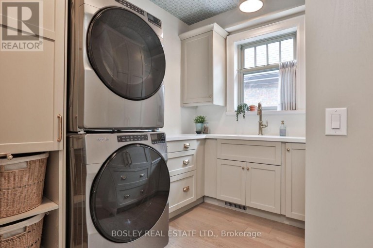 43 WHITEHALL ROAD, Toronto (Rosedale-Moore Park), Ontario, M4W2C5