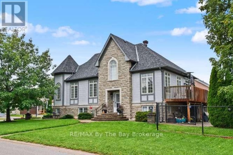 90 MEADOWLARK BOULEVARD, Wasaga Beach, Ontario, L9Z0B5