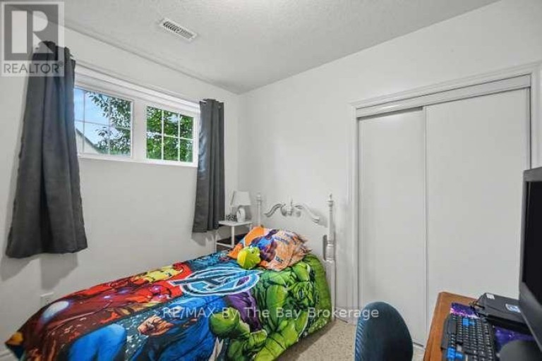 90 MEADOWLARK BOULEVARD, Wasaga Beach, Ontario, L9Z0B5