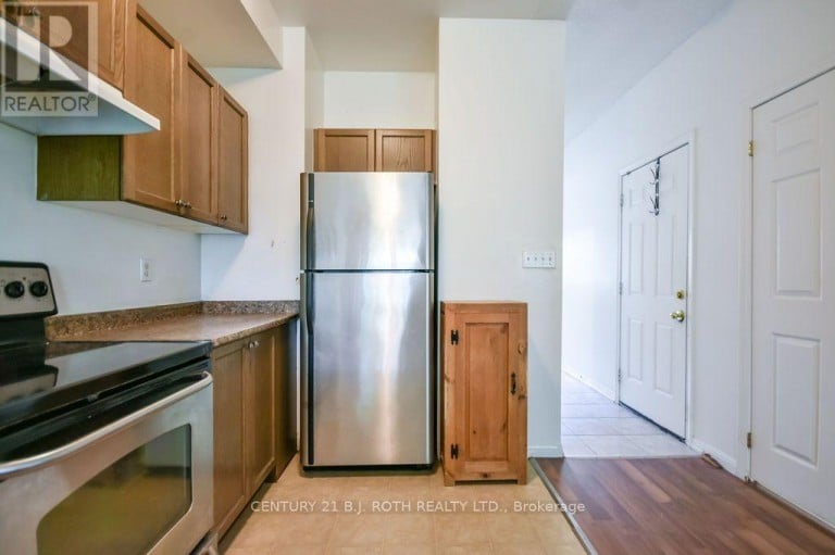 62 - 175 STANLEY STREET, Barrie (East Bayfield), Ontario, L4M6X9