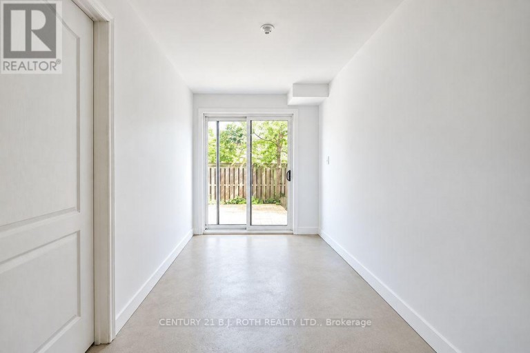 62 - 175 STANLEY STREET, Barrie (East Bayfield), Ontario, L4M6X9