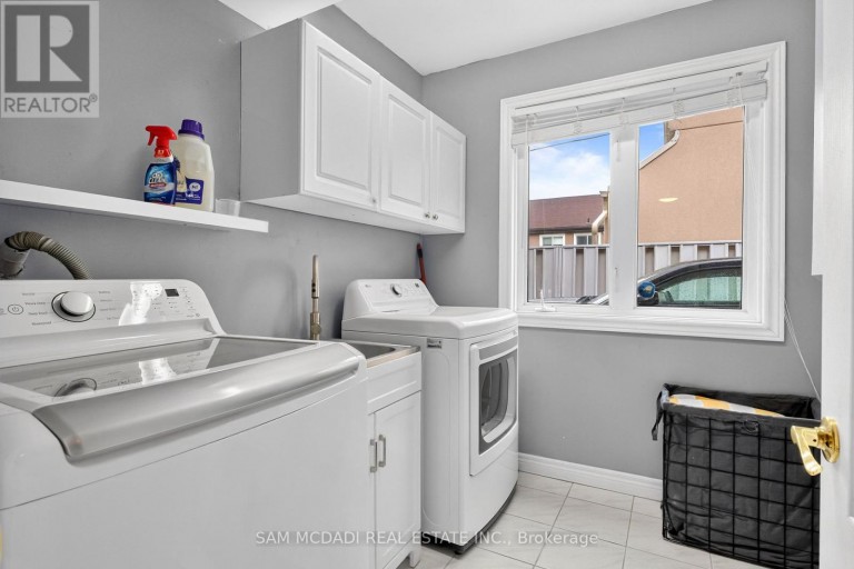 4072 WILCOX ROAD, Mississauga (Rathwood), Ontario, L4Z1B7