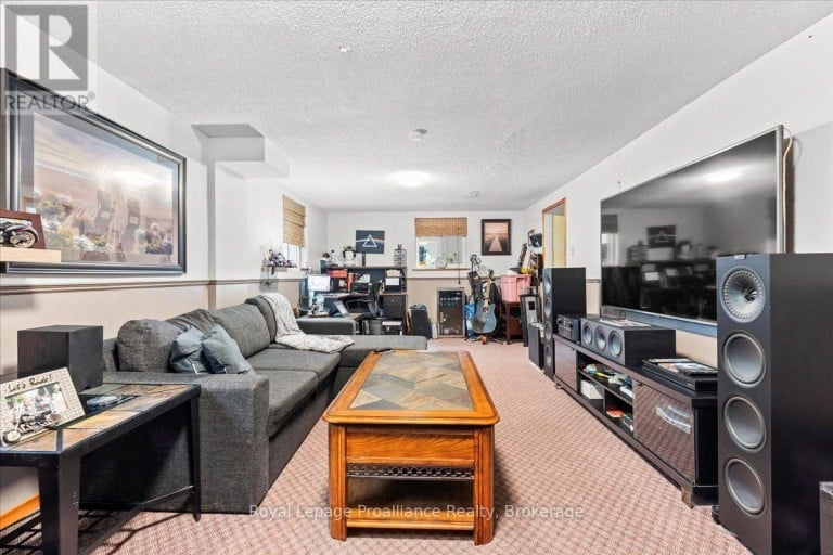 23 ALFRED DRIVE, Belleville (Belleville Ward), Ontario, K8N4M6