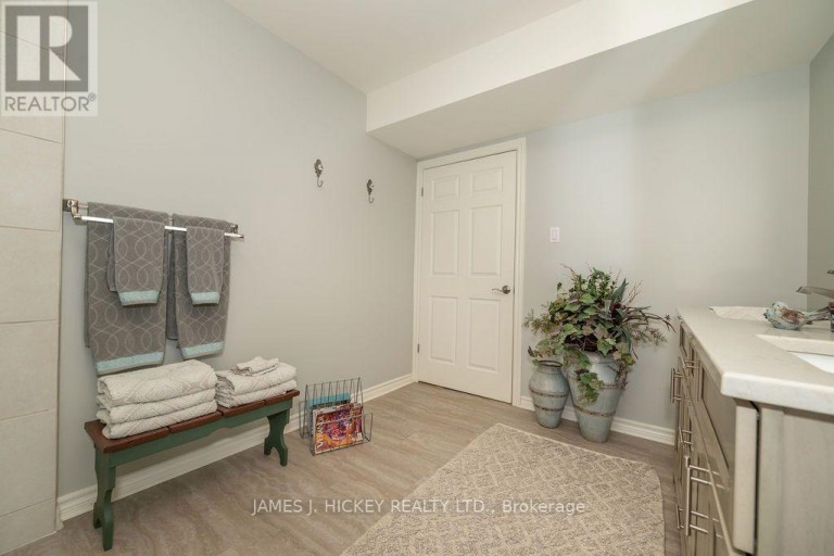182 RIVER DRIVE, Petawawa, Ontario, K8A6W7