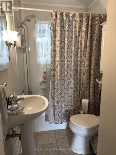 563 9TH STREET, Hanover, Ontario, N4N1M3