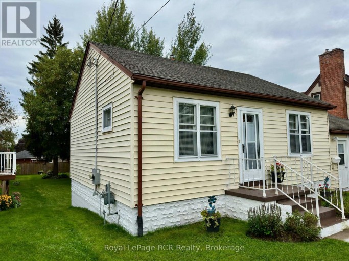 563 9TH STREET, Hanover, Ontario, N4N1M3