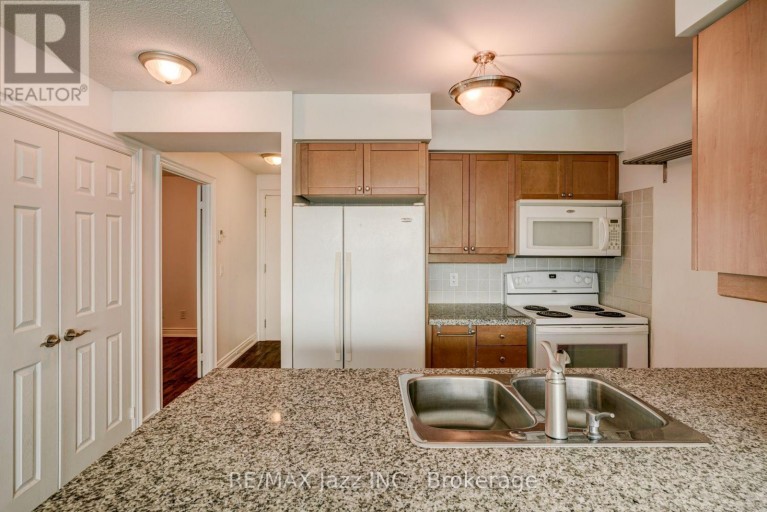 1908 - 15 GREENVIEW AVENUE, Toronto (Newtonbrook West), Ontario, M2M4M7