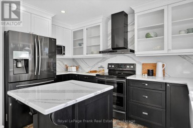2439 DENURE DRIVE Peterborough (Monaghan Ward 2) Ontario photo 9
