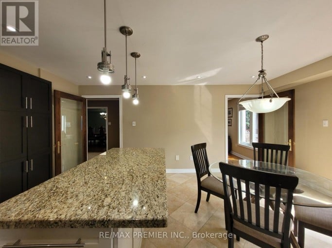 70 BILBERMAR DRIVE, Richmond Hill (Devonsleigh), Ontario, L4S1B9