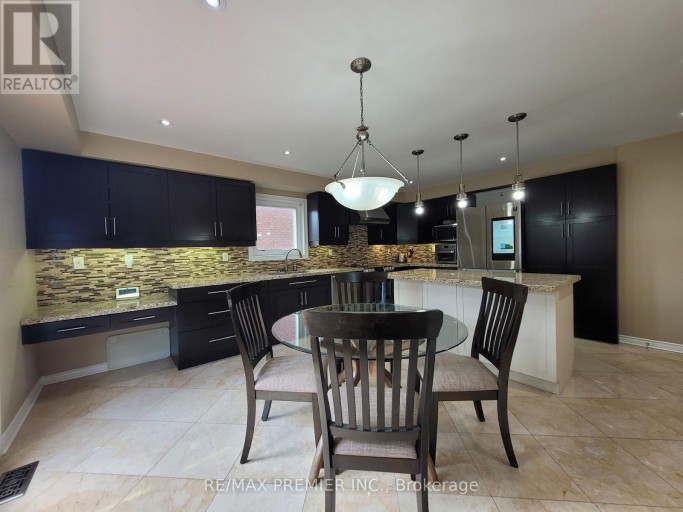 70 BILBERMAR DRIVE, Richmond Hill (Devonsleigh), Ontario, L4S1B9
