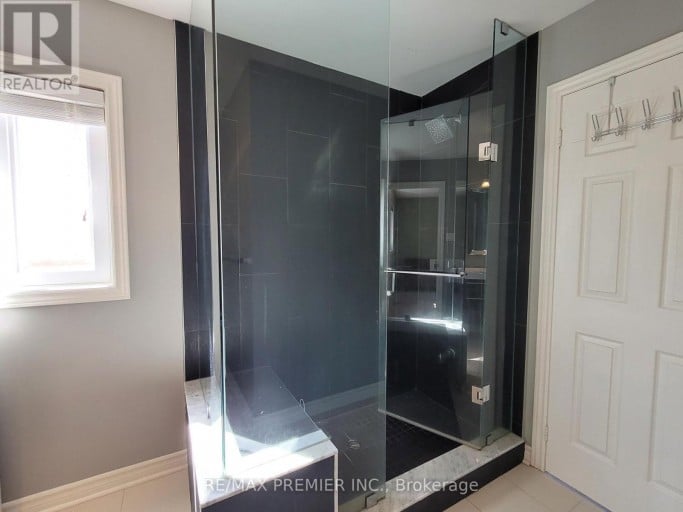 70 BILBERMAR DRIVE, Richmond Hill (Devonsleigh), Ontario, L4S1B9