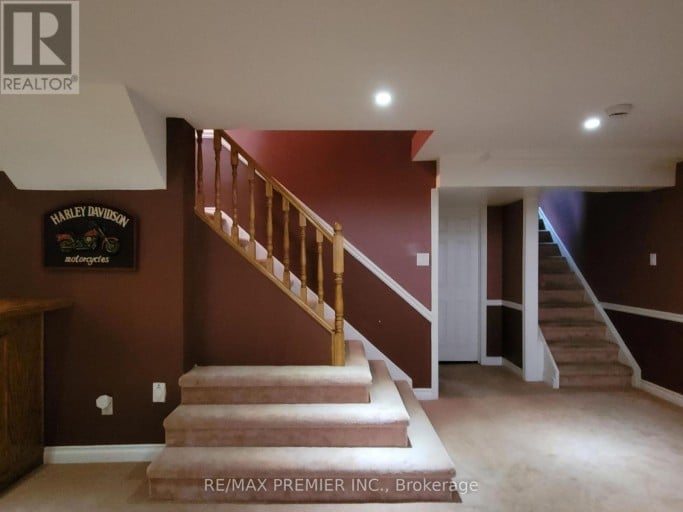 70 BILBERMAR DRIVE, Richmond Hill (Devonsleigh), Ontario, L4S1B9