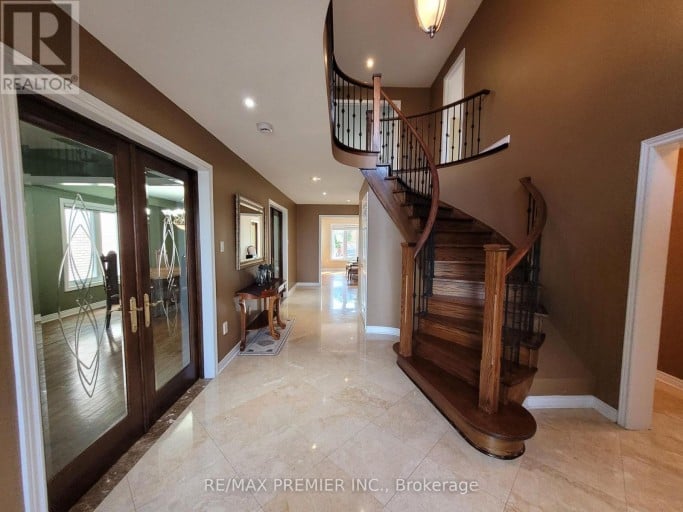 70 BILBERMAR DRIVE, Richmond Hill (Devonsleigh), Ontario, L4S1B9