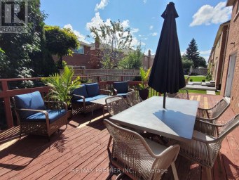 70 BILBERMAR DRIVE Richmond Hill (Devonsleigh) Ontario photo 46