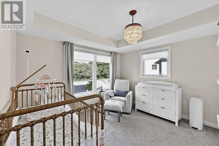 9 - 40 BAYNES WAY, Bradford West Gwillimbury (Bradford), Ontario, L3Z4M4
