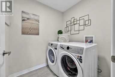9 - 40 BAYNES WAY Bradford West Gwillimbury (Bradford) Ontario photo 25