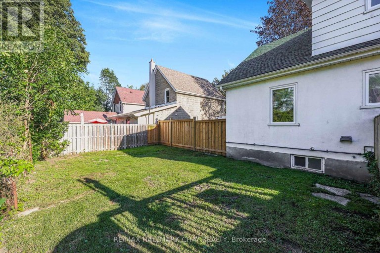 32 CAROLINE STREET, Barrie (Allandale Centre), Ontario, L4N2S3