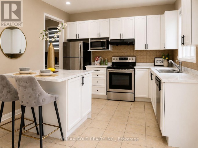24 GANDER CRESCENT, Brampton (Vales of Castlemore), Ontario, L6P2J5