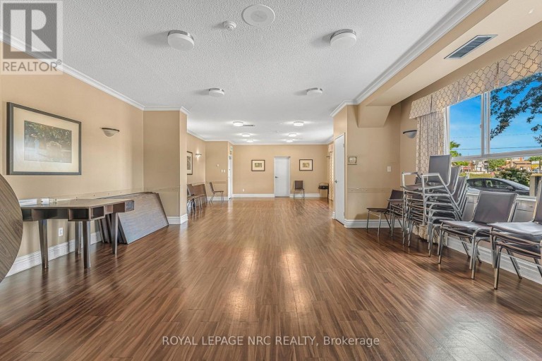 302 - 7 GALE CRESCENT, St. Catharines (E. Chester), Ontario, L2R7M8