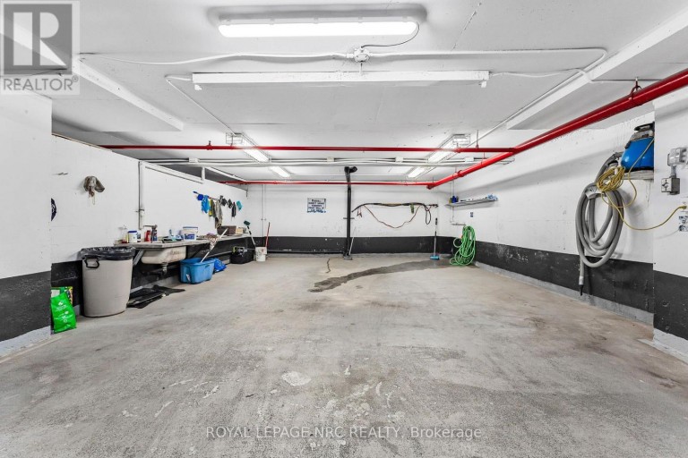 302 - 7 GALE CRESCENT, St. Catharines (E. Chester), Ontario, L2R7M8