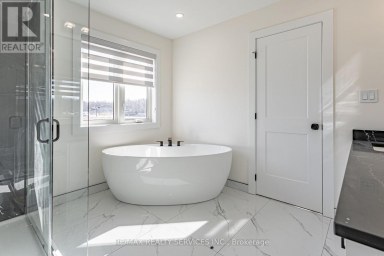 1292 HONEYWOOD DRIVE London South (South U) Ontario photo 20