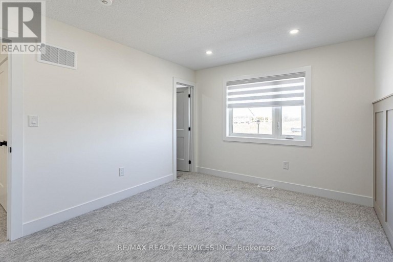 1292 HONEYWOOD DRIVE, London South (South U), Ontario, N6M0M1