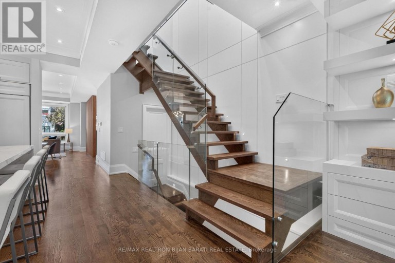 111 KINGSDALE AVENUE, Toronto (Willowdale East), Ontario, M2N3W5