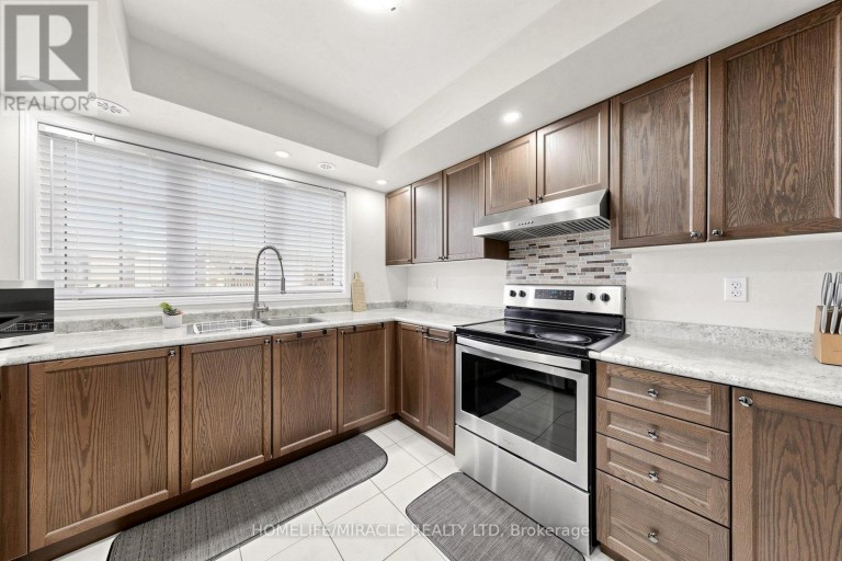 2725 DEPUTY MINISTER PATH, Oshawa (Windfields), Ontario, L1L0M7
