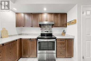 2725 DEPUTY MINISTER PATH Oshawa (Windfields) Ontario photo 14