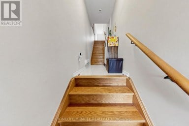 2725 DEPUTY MINISTER PATH Oshawa (Windfields) Ontario photo 21