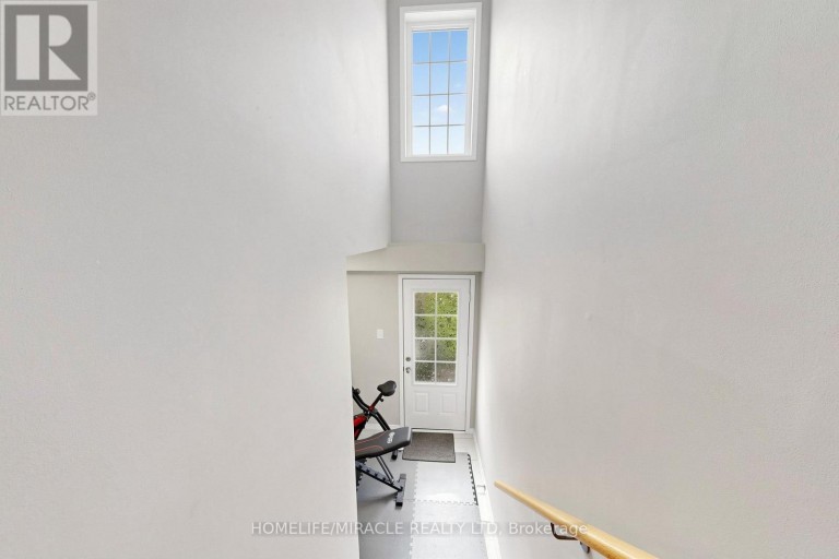 2725 DEPUTY MINISTER PATH, Oshawa (Windfields), Ontario, L1L0M7