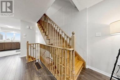 2725 DEPUTY MINISTER PATH Oshawa (Windfields) Ontario photo 24