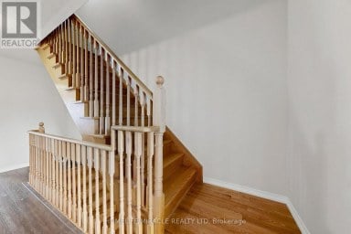 2725 DEPUTY MINISTER PATH Oshawa (Windfields) Ontario photo 34