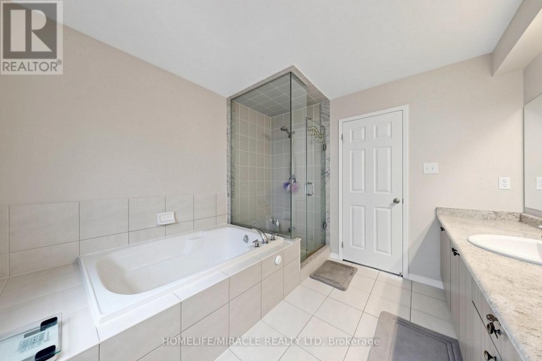 2725 DEPUTY MINISTER PATH, Oshawa (Windfields), Ontario, L1L0M7
