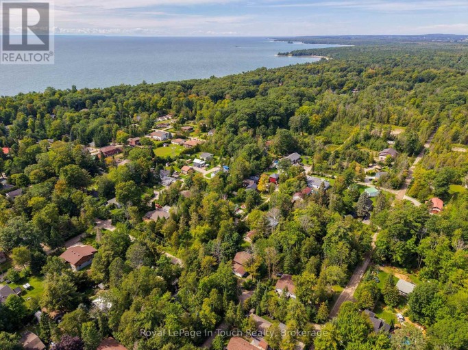 10 PILON ROAD, Tiny, Ontario, L0L2J0