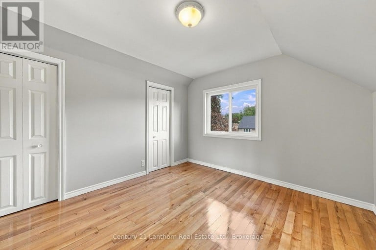 106 HUMEWOOD DRIVE, Belleville (Belleville Ward), Ontario, K8N4E6